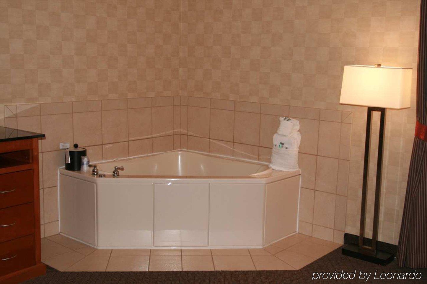 Hampton Grand Junction