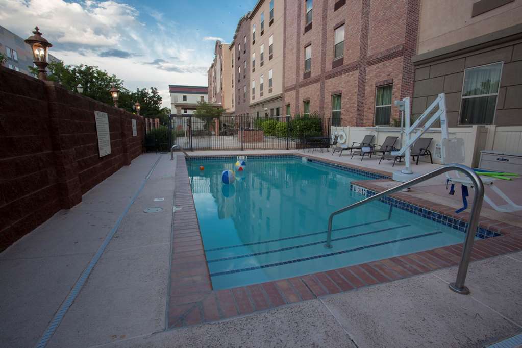 Hotel Hampton 3*